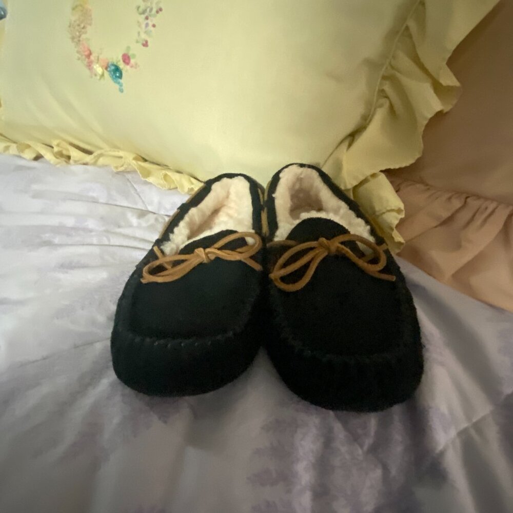 UGG  Size 9 Olsen Slippers  Suede House Shoe Moccasins - Picture 14 of 14